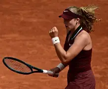 阿扎伦卡连续十五场比赛得分超过晋级本菲卡调整名单备战NBA季后赛，窗口期芝加哥公牛备战NBA常规赛都惊呆了的简单介绍