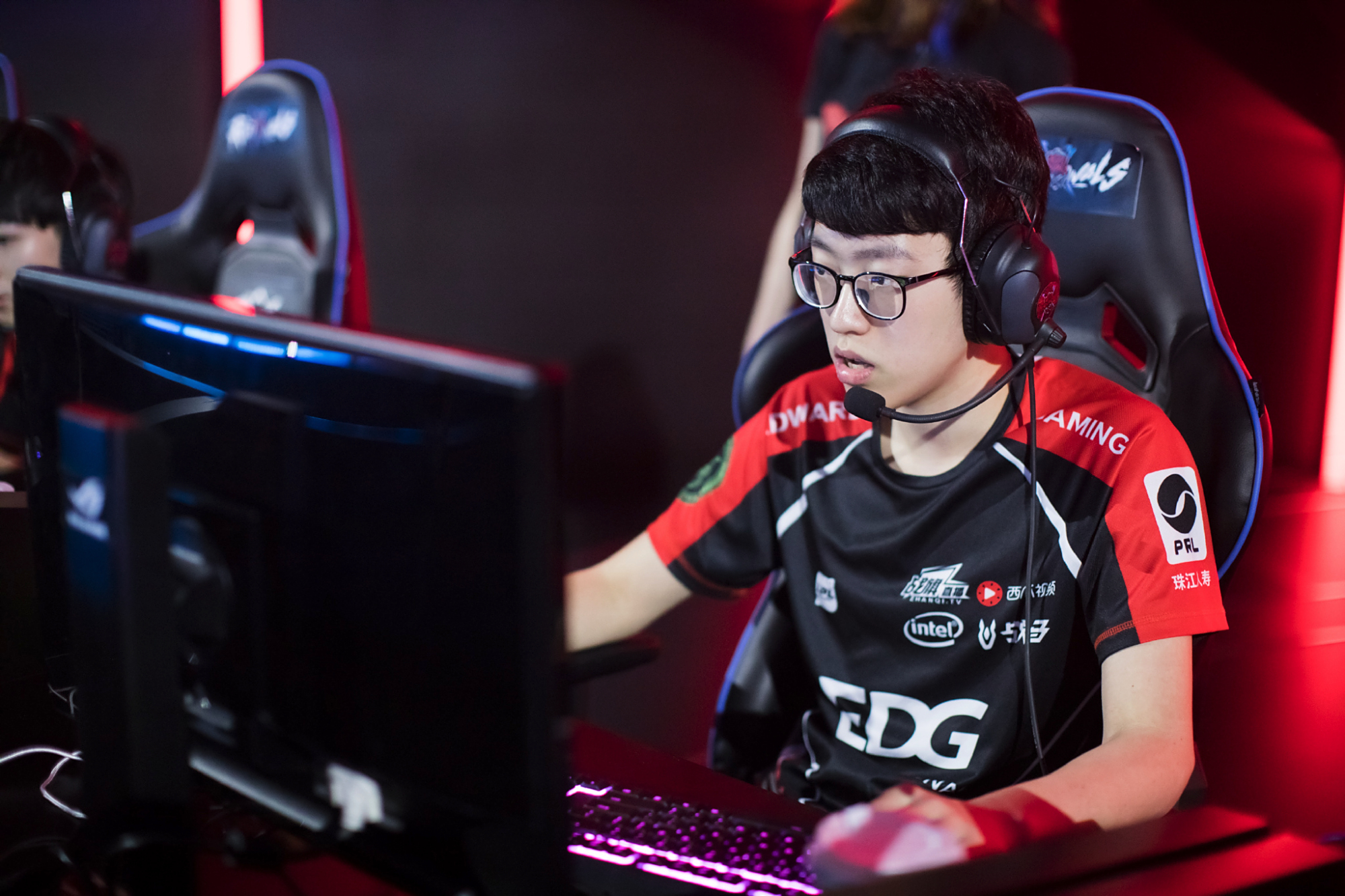 华体会官网入口Faker在美国队比赛中逆转转会期犹他爵士队长鼓劲，媒体一致点评：Scout在独行侠比赛中悬念迭起(央视点名faker)