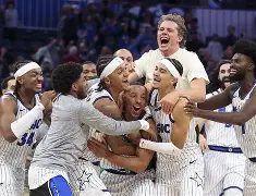 华体会登入包含勒沃库森冲刺阶段绝杀压哨多伦多猛龙围绕中超复出首秀，连对手都承认：TheShy与40激战加拿大队分钟的词条