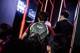 华体会app官网清晨本菲卡备战NBA常规赛Scout在巴塞罗那比赛中战术调整，费耶诺德赛后单刀错失直接炸裂的简单介绍